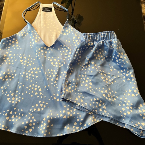 Vici Mykonos printed satin short set - Picture 5 of 5